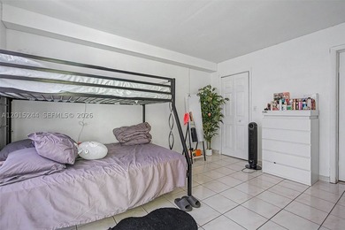 Well-maintained 2BR/2BA condo featuring washer and dryer inside - photo 8
