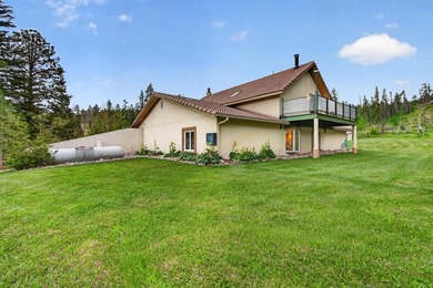 Discover the fire-wise beauty and privacy of this extraordinary - photo 3