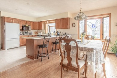 Charming Cedar sided lakefront Ranch home just outside Historic - photo 12