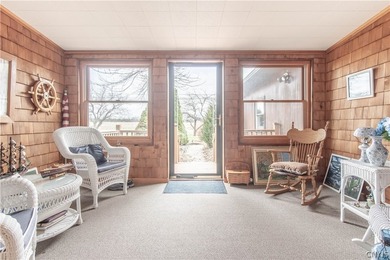 Charming Cedar sided lakefront Ranch home just outside Historic - photo 21