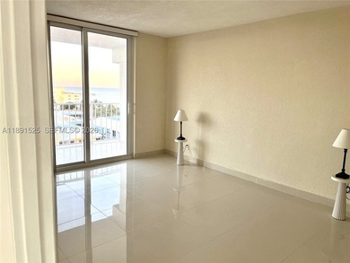 Beautiful top-floor oceanfront 1BR/1.5BA condo - fully remodeled - photo 22