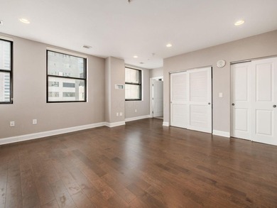 Super cute single-bedroom unit in the iconic LeVeque Tower in - photo 3