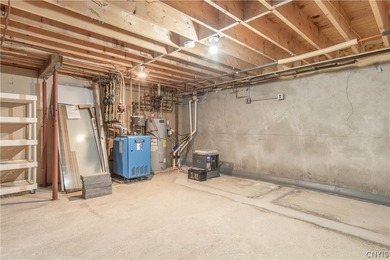 Charming Cedar sided lakefront Ranch home just outside Historic - photo 38