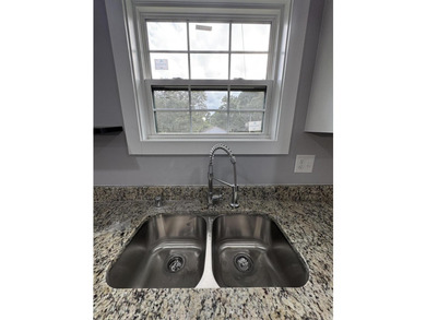 Welcome to this beautifully constructed new home, ideally - photo 6