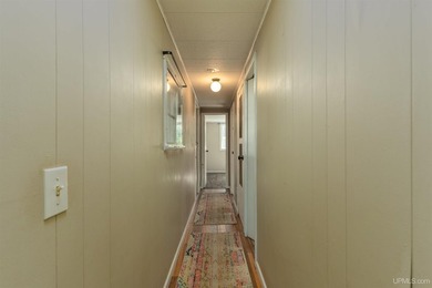 Whether you're searching for an affordable seasonal getaway or - photo 9