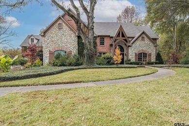 VACATION AT HOME! PERFECT FOR ENTERTAINING OR FAMILY GATHERINGS! - photo 4