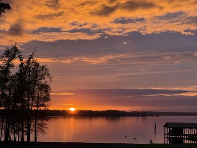 It is my pleasure to present this unparalleled, sprawling Lake - photo 6