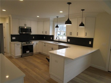 New construction in Mt. View. Single-level, 3 beds, 2 baths - photo 6