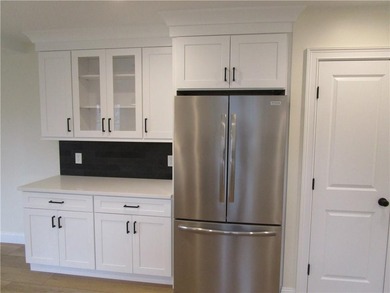 New construction in Mt. View. Single-level, 3 beds, 2 baths - photo 7