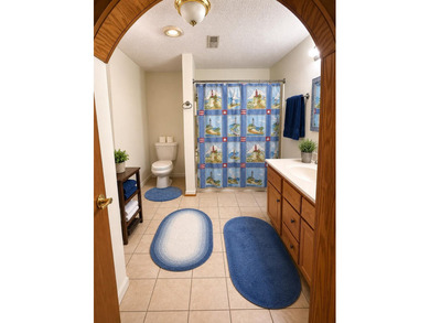 Tucked away in a peaceful country setting, this 3-bedroom - photo 12