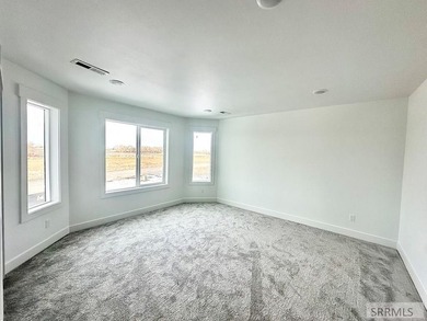Welcome or luxury living in the Waterstone Subdivision! This 4 - photo 16