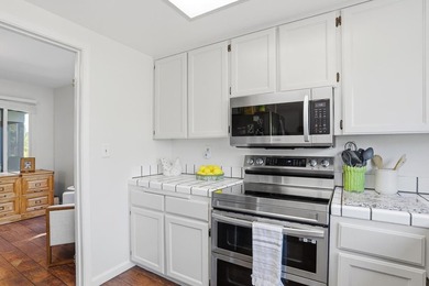 Breathtaking views of the gorgeous foothills await you at this - photo 18