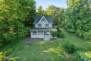 (private lake, pond, creek) Home For Sale in Cornwall New York