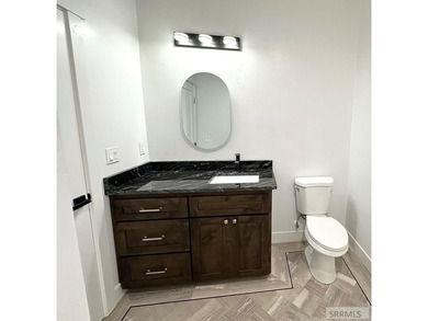 Welcome or luxury living in the Waterstone Subdivision! This 4 - photo 23