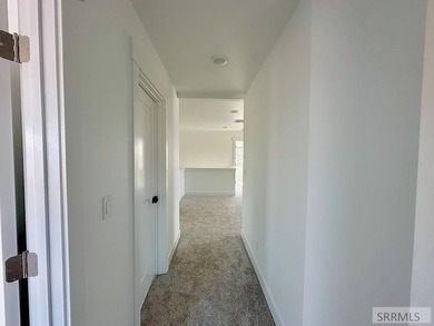 Welcome or luxury living in the Waterstone Subdivision! This 4 - photo 26