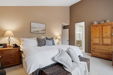 Breathtaking views of the gorgeous foothills await you at this - photo 27