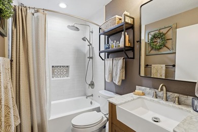 Breathtaking views of the gorgeous foothills await you at this - photo 32