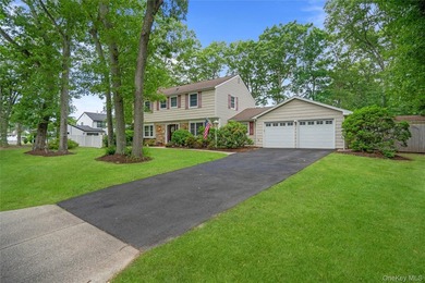 Beautifully Maintained Stony Brook Home in the Desirable P - photo 2