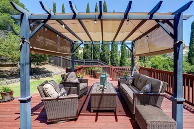 Breathtaking views of the gorgeous foothills await you at this - photo 41