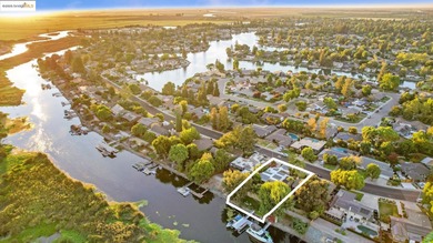 (private lake, pond, creek) Home For Sale in Stockton California