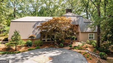 (private lake, pond, coastal) Home Sale Pending in Commerce Georgia