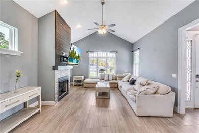 Virtually Staged. Welcome to 728 Lake Diamond Avenue, a - photo 8