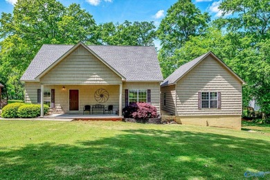 Welcome to this beautifully maintained 3 bedroom/3 and 1/2 bath - photo 1