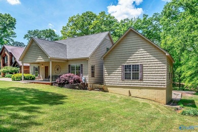 Welcome to this beautifully maintained 3 bedroom/3 and 1/2 bath - photo 10