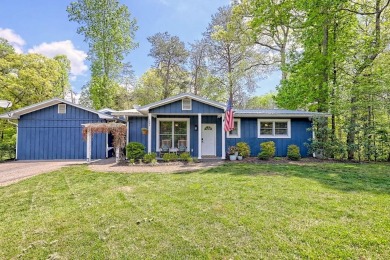 Lake Home For Sale in Hiawassee, Georgia