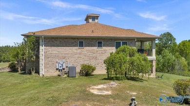Stunning Custom-Built Home on Lookout Mountain with Breathtaking - photo 4