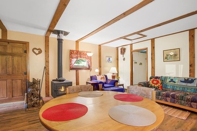 Classic 2BR/1BA mountain cabin on a peaceful 0.31-acre lot - photo 6