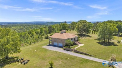 Stunning Custom-Built Home on Lookout Mountain with Breathtaking - photo 7