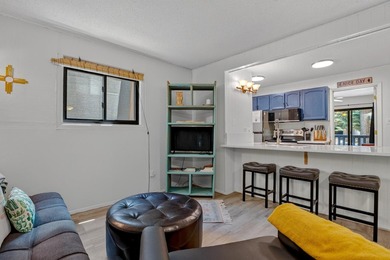 Location, Location, Location! This stylish second-floor - photo 7