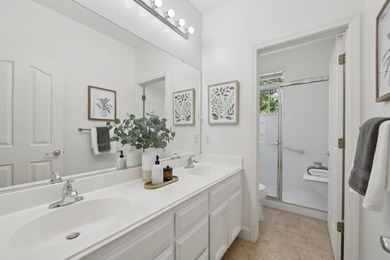 Experience luxury and versatility in this stunning Shapell-built - photo 35