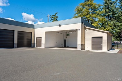 Nearly new industrial or automotive property on acreage in - photo 6