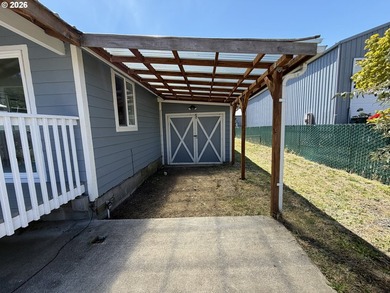 Escape to comfort and adventure in this charming 1-bedroom - photo 3