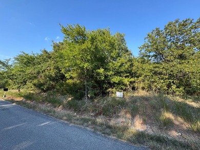 0.34-acre lot in Eufaula, OK! Located just minutes from Lake - photo 2