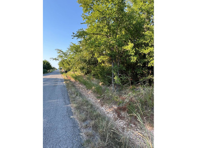 0.34-acre lot in Eufaula, OK! Located just minutes from Lake - photo 4