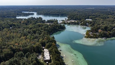Dream location on the Waupaca Chain O' Lakes! Renovated Wingspan - photo 4