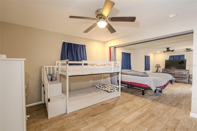 Turn-Key 3 bedroom home with Dual Primary Suites-Ideal for - photo 4