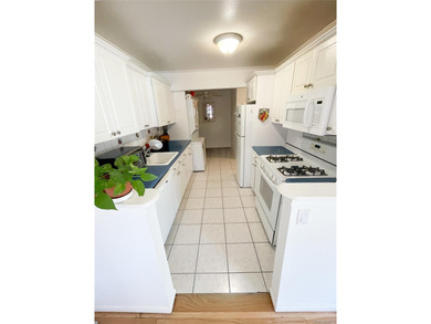 Congers Lake Condo Sale Pending in Valley Cottage New York