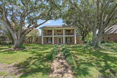 Lake Home For Sale in Baton Rouge, Louisiana
