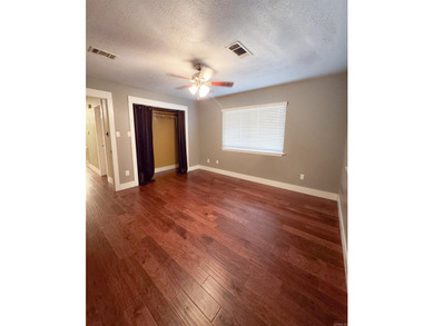 This home features a charming interior and comprises generous - photo 4
