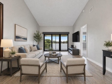 Beautifully renovated top-floor condo with serene lake views in - photo 6