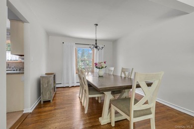 Welcome to this beautifully maintained Colonial that exudes - photo 6