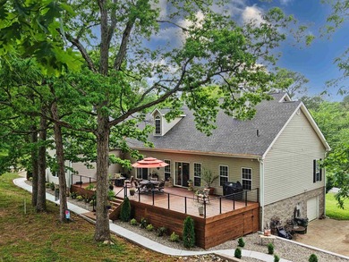 Stunning Golf Course Retreat in Prestigious Diamondhead - photo 4