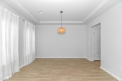 RARE LAKEFRONT PRIVACY IN THE HEART OF MYRTLE BEACH!! Welcome to - photo 4