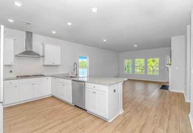 RARE LAKEFRONT PRIVACY IN THE HEART OF MYRTLE BEACH!! Welcome to - photo 6