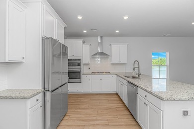 RARE LAKEFRONT PRIVACY IN THE HEART OF MYRTLE BEACH!! Welcome to - photo 7