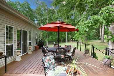 Stunning Golf Course Retreat in Prestigious Diamondhead - photo 8